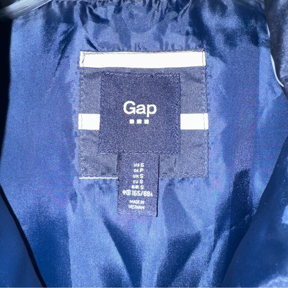 Gap Striped Vest - Picture 3 of 4